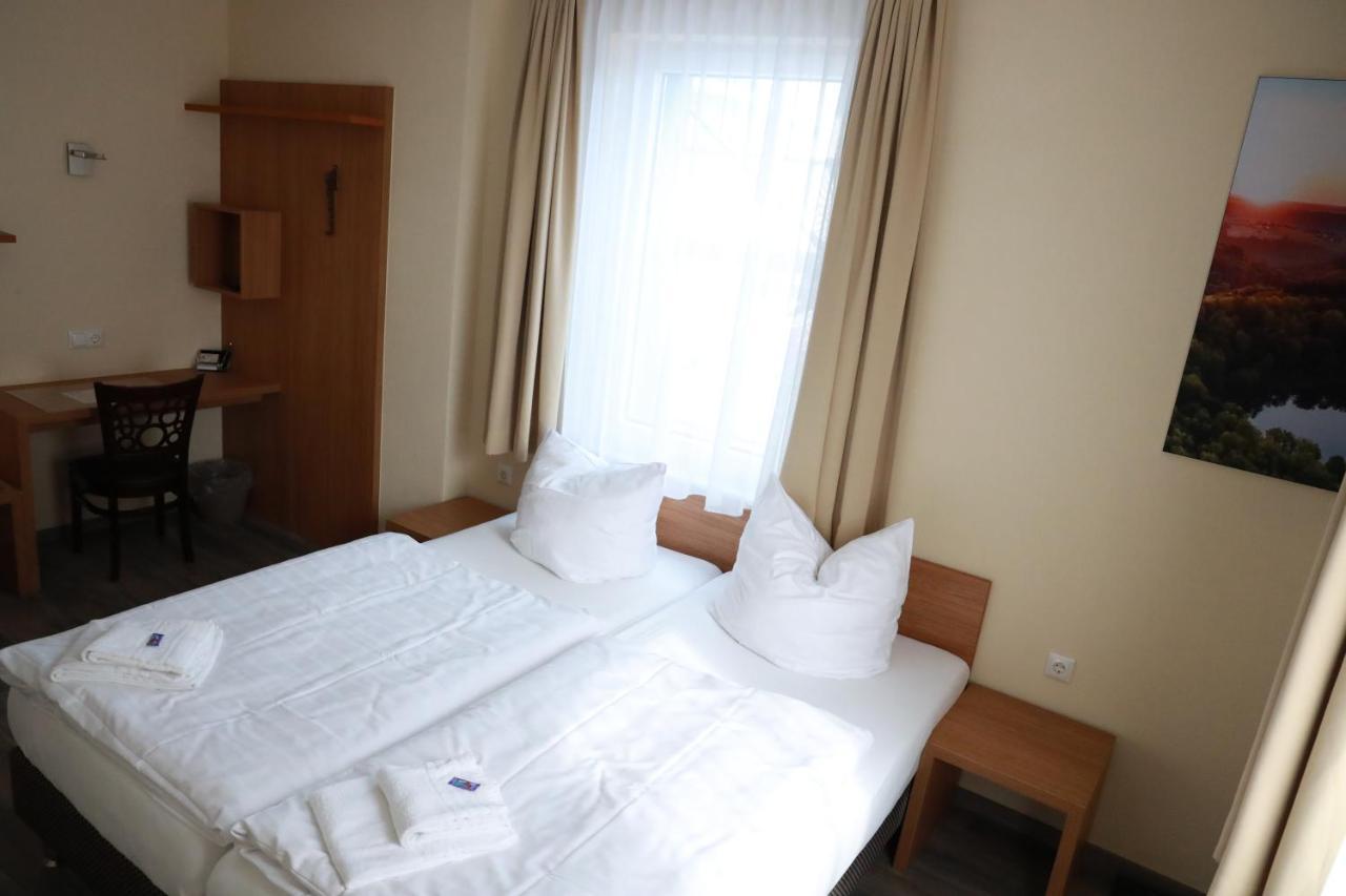 Beim Heines Hotel Daun Exterior photo